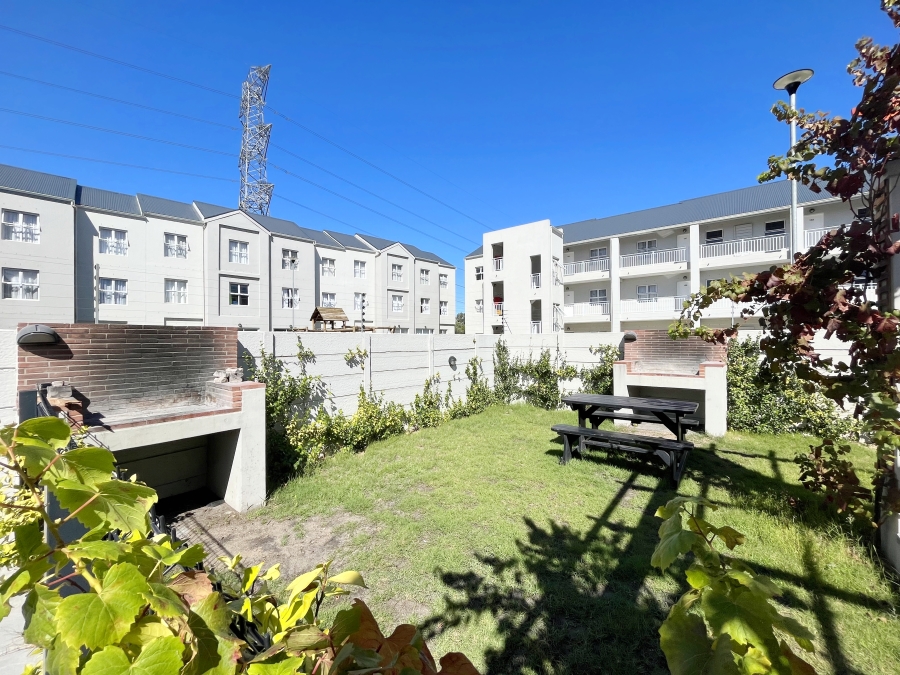 To Let 2 Bedroom Property for Rent in Haasendal Western Cape